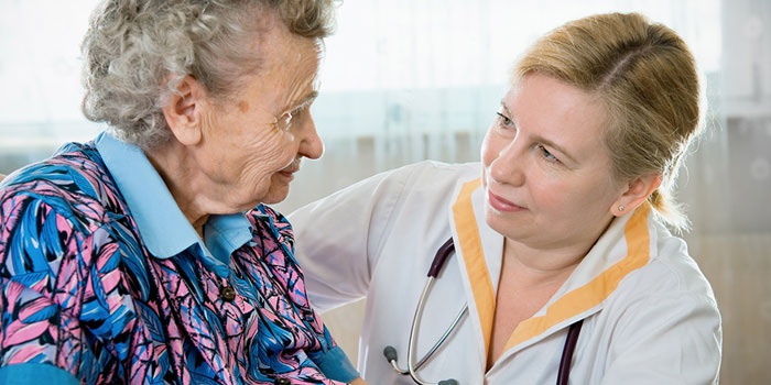 Симптоми хвороби Паркінсона на ранній стадії - перші ознаки та прояви захворювання