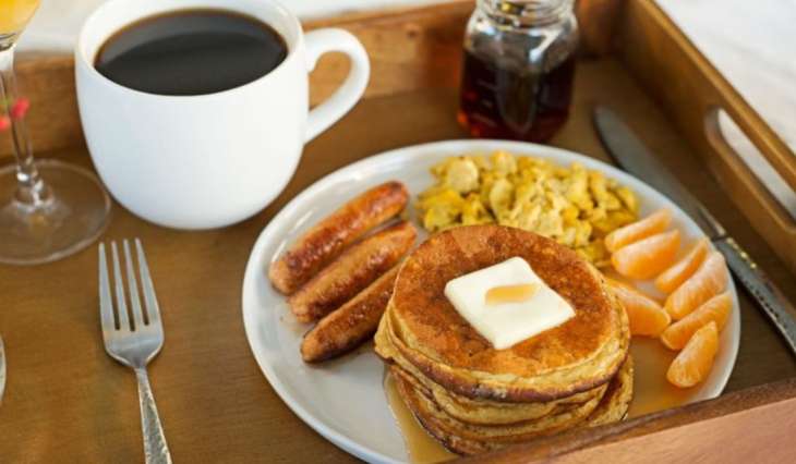 Дієтолог назвала три інгредієнти для ідеального сніданку