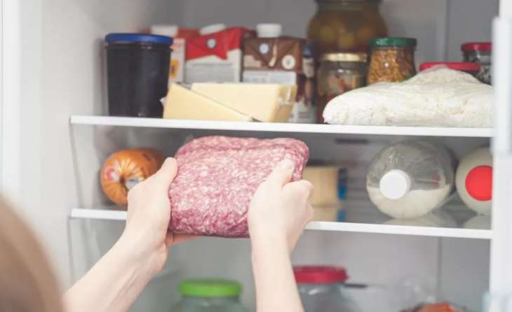 Названо три найнебезпечніші продукти після 50 років: Є в кожному холодильнику