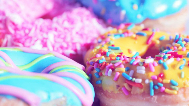 Денний сон: корисно і чи можна спати вдень дорослим та дітям