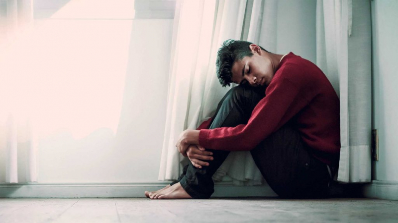 Денний сон: корисно і чи можна спати вдень дорослим та дітям