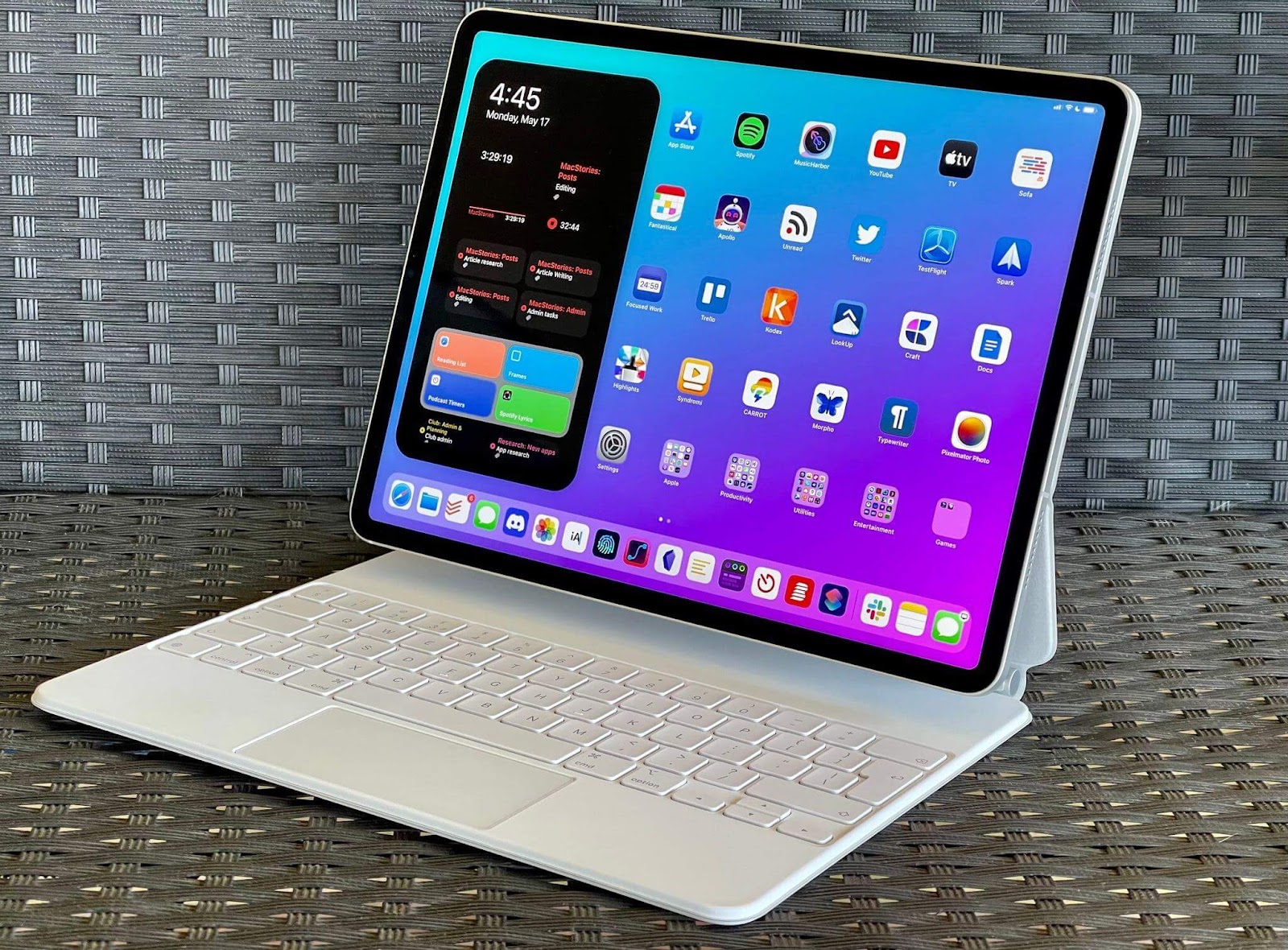 планшеты iPad Air 5